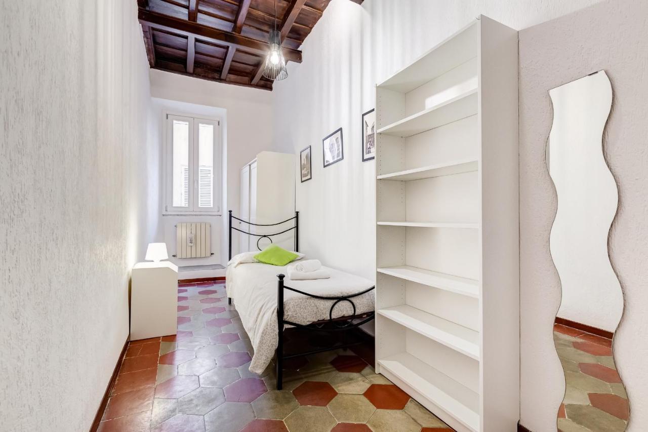 Spanish Steps Spacious Apartment Рим Экстерьер фото